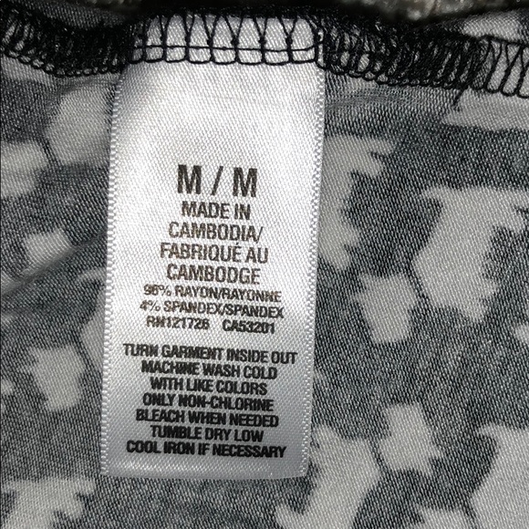 ❌❌ SOLD 〽️❌❌ Aeropostale Scottish Dogs 🐶 L/S Top MEDIUM NWT - Picture 6 of 6